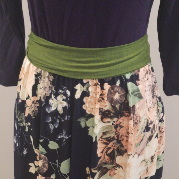 Navy Empire Waist Maxi Dress - Picture 3 of 6